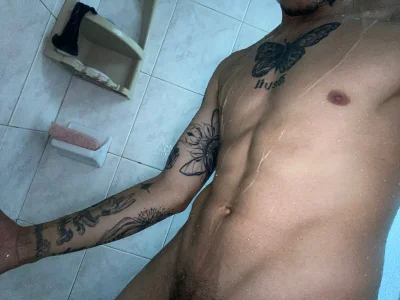 Valentino_knox1 Public Hình