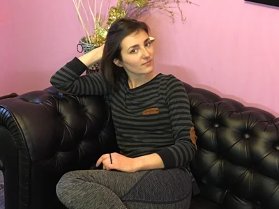 Amolly Public Pic 4