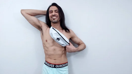 Stripchat fanny pack de Youreherewithme  2 photos