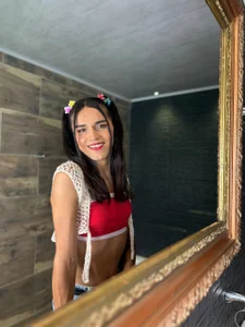 Mara_Summerr sexy in my mirror Pic