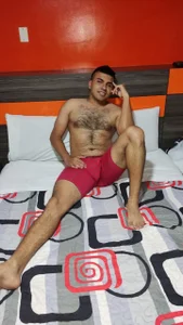 LazyandSniffer28 kullanıcısının Ryan albümü -  6 fotoğraf