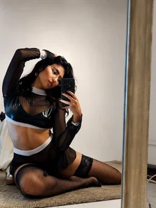 Velvet_Mysstic🖤✨ Irresistible Reflections 🪞 Bild 2