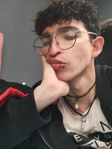 kaii_tay1 Public Foto 3