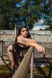 . de Nina-monroe  5 photos