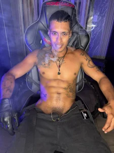 I AM DE BEST de Ryan_coopper  4 photos