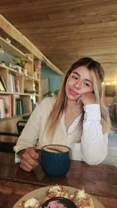 rajnar_ninaa I'm just enjoying a good coffee and cold climate Pic 5