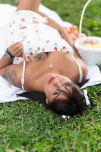 Naugthy-Mey in a beautiful landscape Foto