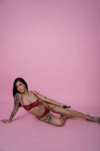 KimSkyee Red lingerie Gambar 8