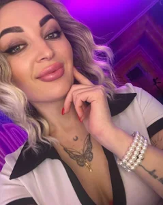 Vellora_ Public صورة واحدة|Vellora_ Public صورتان|Vellora_ Public  صور|Vellora_ Public  صورة