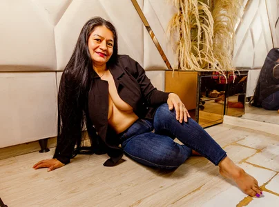 AllysonMilf69 Sexy for you Pic 2