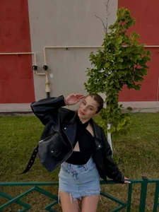 LizzieHandy Public Pic 6