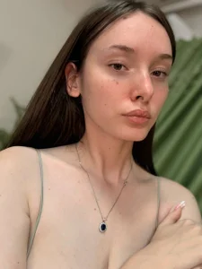 new de Eva_Leeee  2 photos