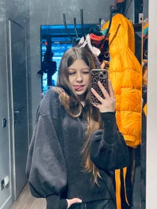 Kristy_Bell1Public图片