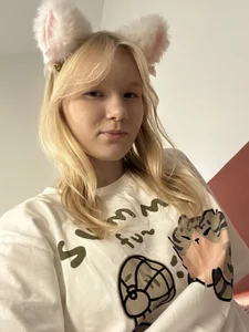 KoriMelon🐱🍉 Meow! I'm your cat girl Bild
