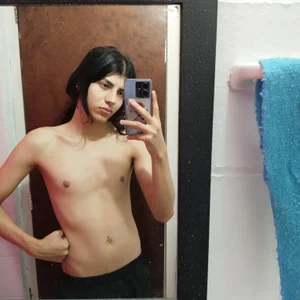Candy_Moreins's Flirty and sensual Sex Photo 2