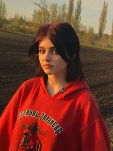 Lori_Clark_ Public Pic 5