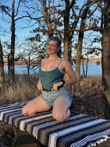 rosiebuddyPussy Picnic 🧺 SNEAKY PEEK Bild