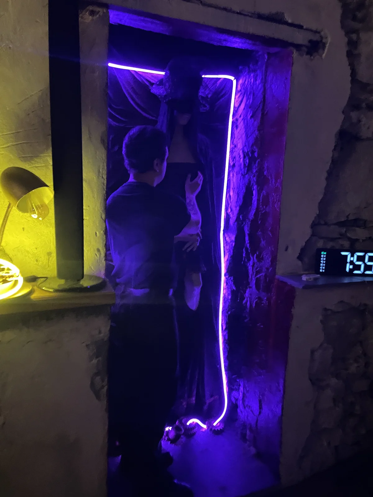 Трендове зображення  1894 hard-house