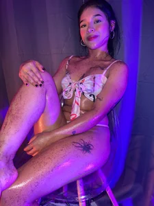MiaaSummeer Public Pic 3