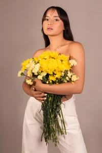 MollySanders___ waiting to be uncovered Foto 2