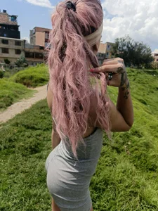 Ana_sophia_ Public  2টি ছবি