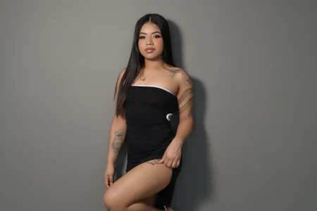 LiilithNova Young and sensual Latina รูป 