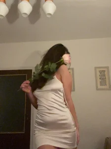 LumiNika's I love white semi-sweet wine and candlelit dinners—are you a romantic?😍 Sex Photo 7