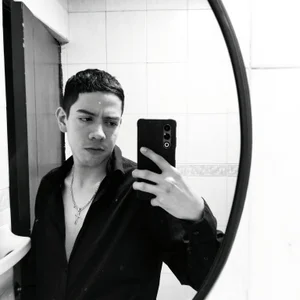 Aaron_Grant Public Foto