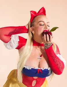 SophieWinsloow Wicked Desire 🎃 Pic 5