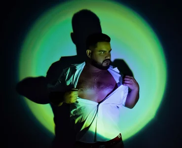 MichaelBear_ UNDER THE LIGHTS🔥✨ Pic 3