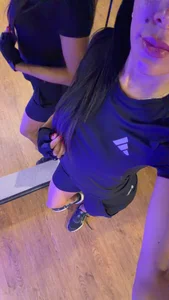 Desire_Loren At the gym Bilde 2