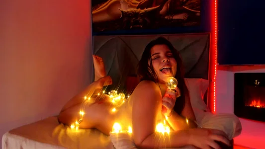 ヾ(≧▽≦*)o uwuuu od Elsalombardi_  3 snímek