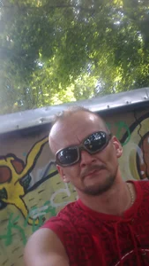 LOVE-SEX-DRUGS-38 S01 Poză 2