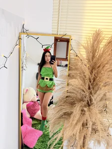 SiennaLorens 🎄 Pic 5