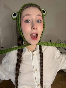 naughty frog🐸🔥 od FroggyAnna  7 snímek