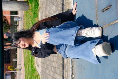 AnabelleGron Simple, free and happy" Pic