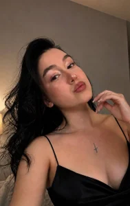 NaomiCumcam's XXX Nude Photo 2