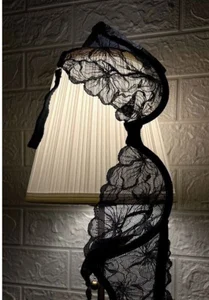 Honesty-Mel Public Immagine  4