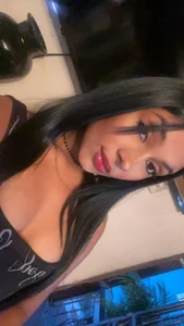 Gabby_StunningPublic Bild 4