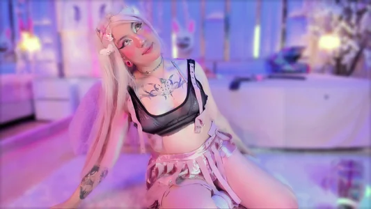 I want to play with your cock inside my pussy 😈 od Broklinwhite_  5 snímek