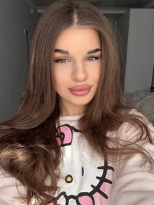 lili_hotlyのPublicの 2枚の写真