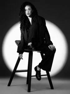 Charlotteblair the color black is my favorite 🖤 Immagine  2