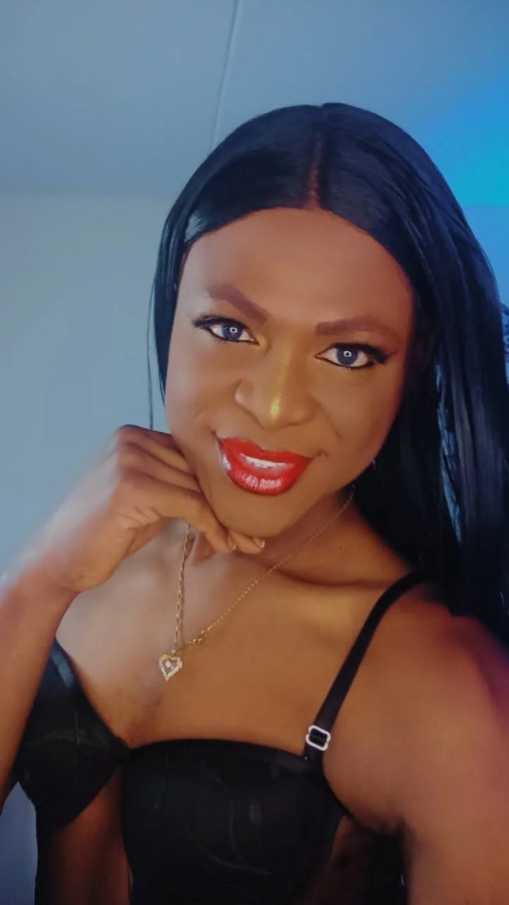 anuvyz_miller_ Foto en Tendencia 5741