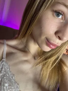 Elis_Fox little flower Immagine  6