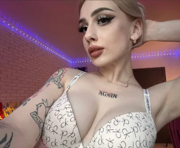 Public od Darineko_  2 snímek