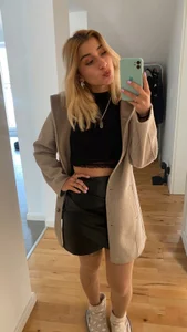 Allyson_Fiore_ Public Pic