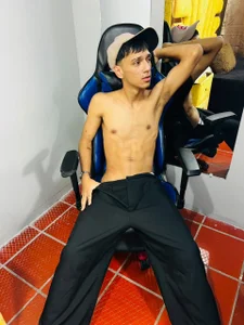 EstebanValdezs relax😎 Immagine 