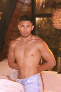 Take me to the field and fuck me 🏕 de Aaronfox_x  Imagens