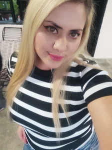 Public de Aleja-Blonde  3 Imagens