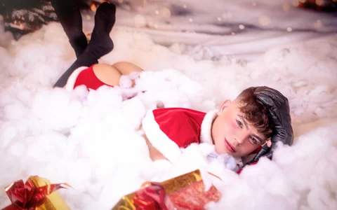 SOME BUTTOCKS OF A SWEET BOY NOEL!❤️ de PRINCE_STEV  Imagens